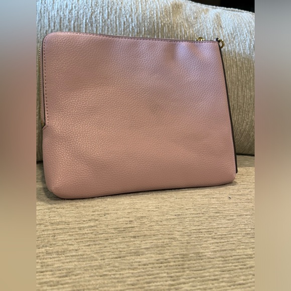 💗👛{Steve Madden} Beautiful Pink Logo Large Wristlet | Clutch Wallet! - Picture 6 of 13